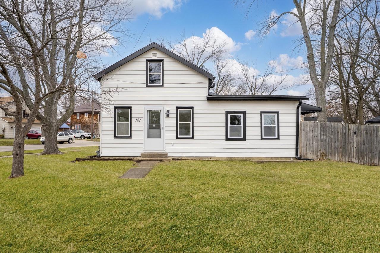 142 Jefferson St., Montgomery, IL 60538