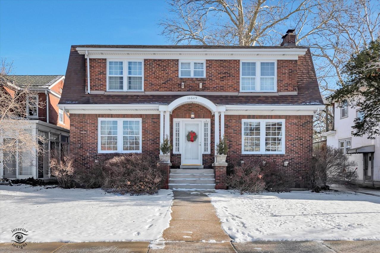 10609 S Hoyne Ave., Chicago, IL 60643