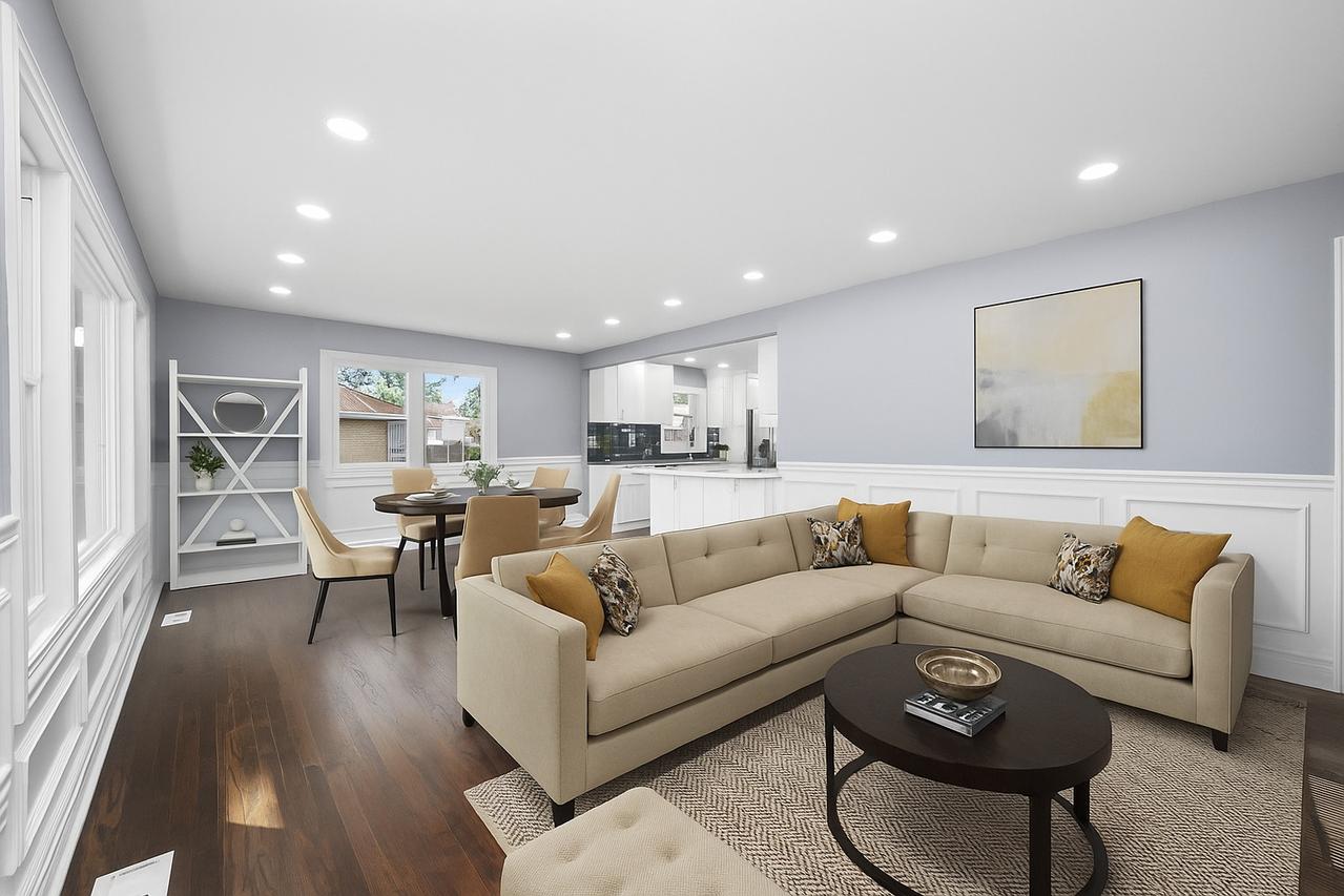 9624 W Shore Dr., Oak Lawn, IL 60453