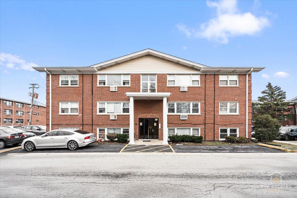 10154 Hartford Ct. #3A, Schiller Park, IL 60176