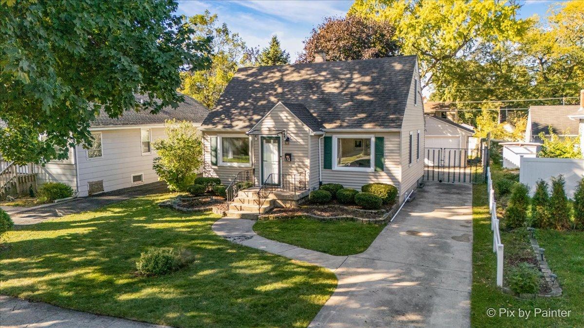 132 N Elroy Ave., Bartlett, IL 60103