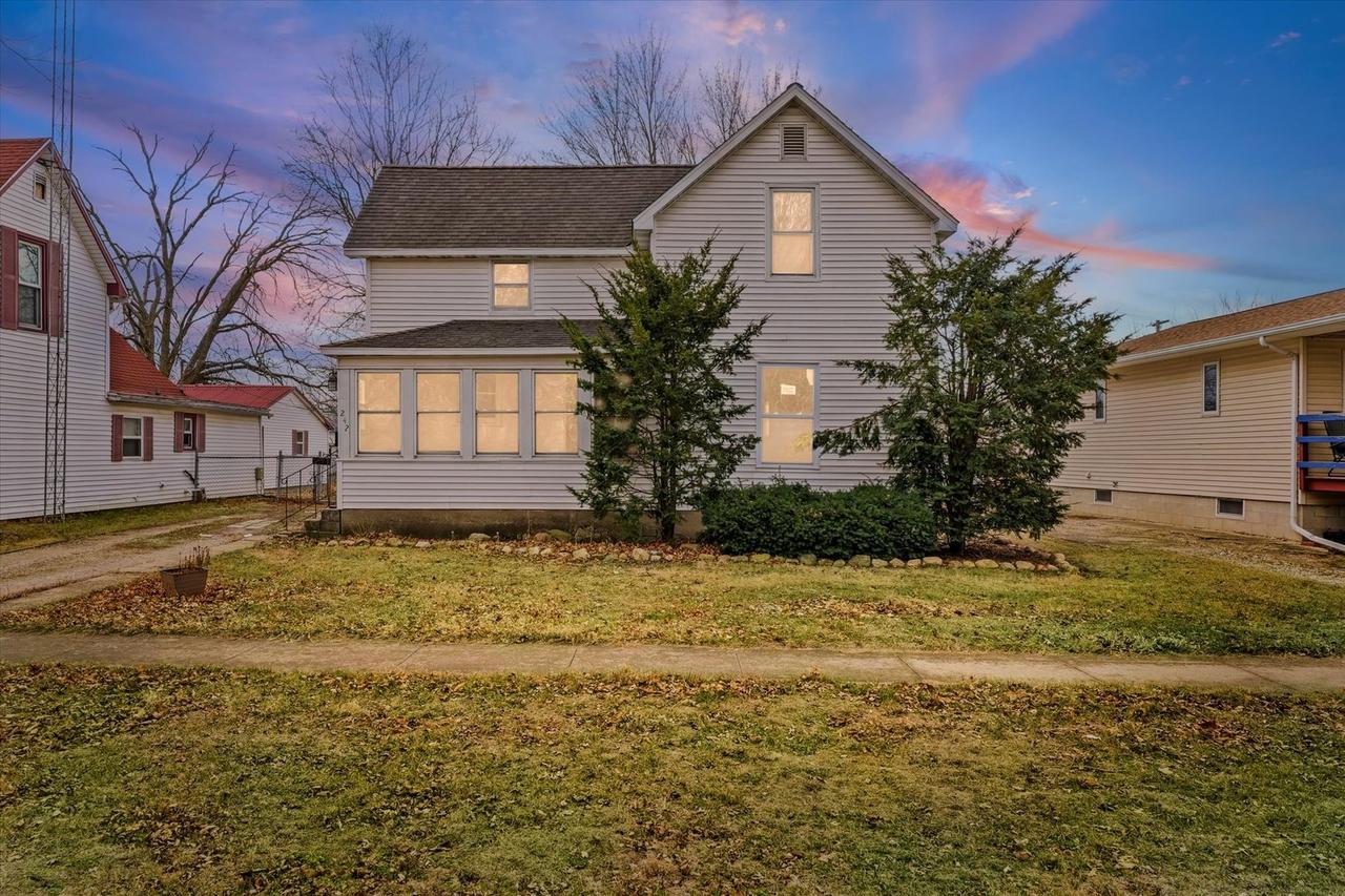 242 E Pine St., Paxton, IL 60957