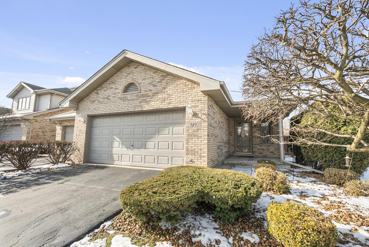 17330 Carlyle Ct., Tinley Park, IL 60487