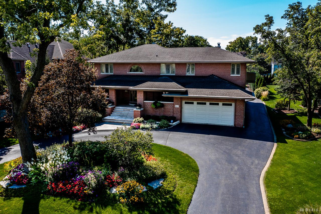 807 Hitchcock Ave., Lisle, IL 60532