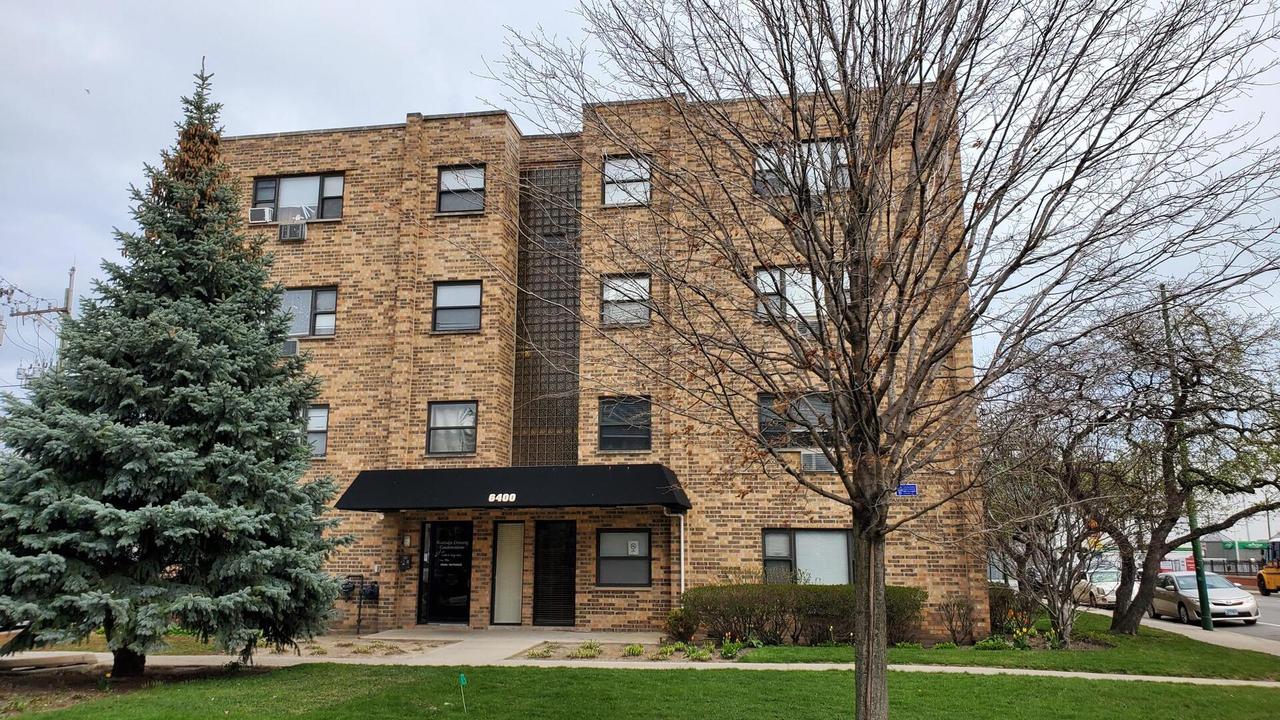 6400 N Ridge Blvd. #404, Chicago, IL 60626