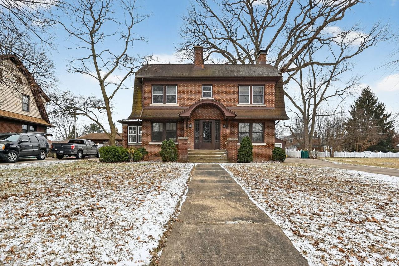 215 Prospect Ave., Streator, IL 61364