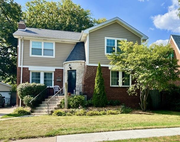 9210 S Trumbull Ave., Evergreen Park, IL 60805