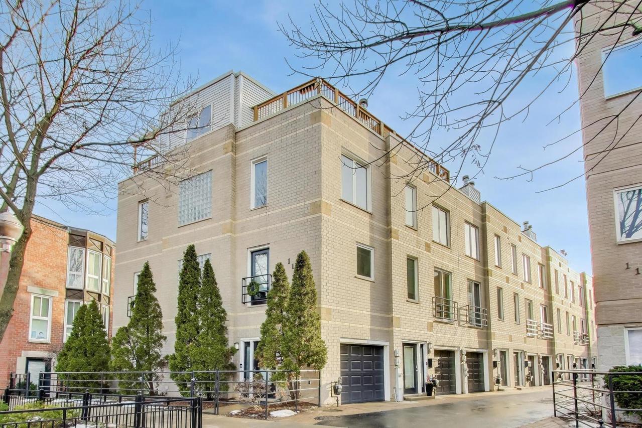 1145 W Newport Ave. #T, Chicago, IL 60657