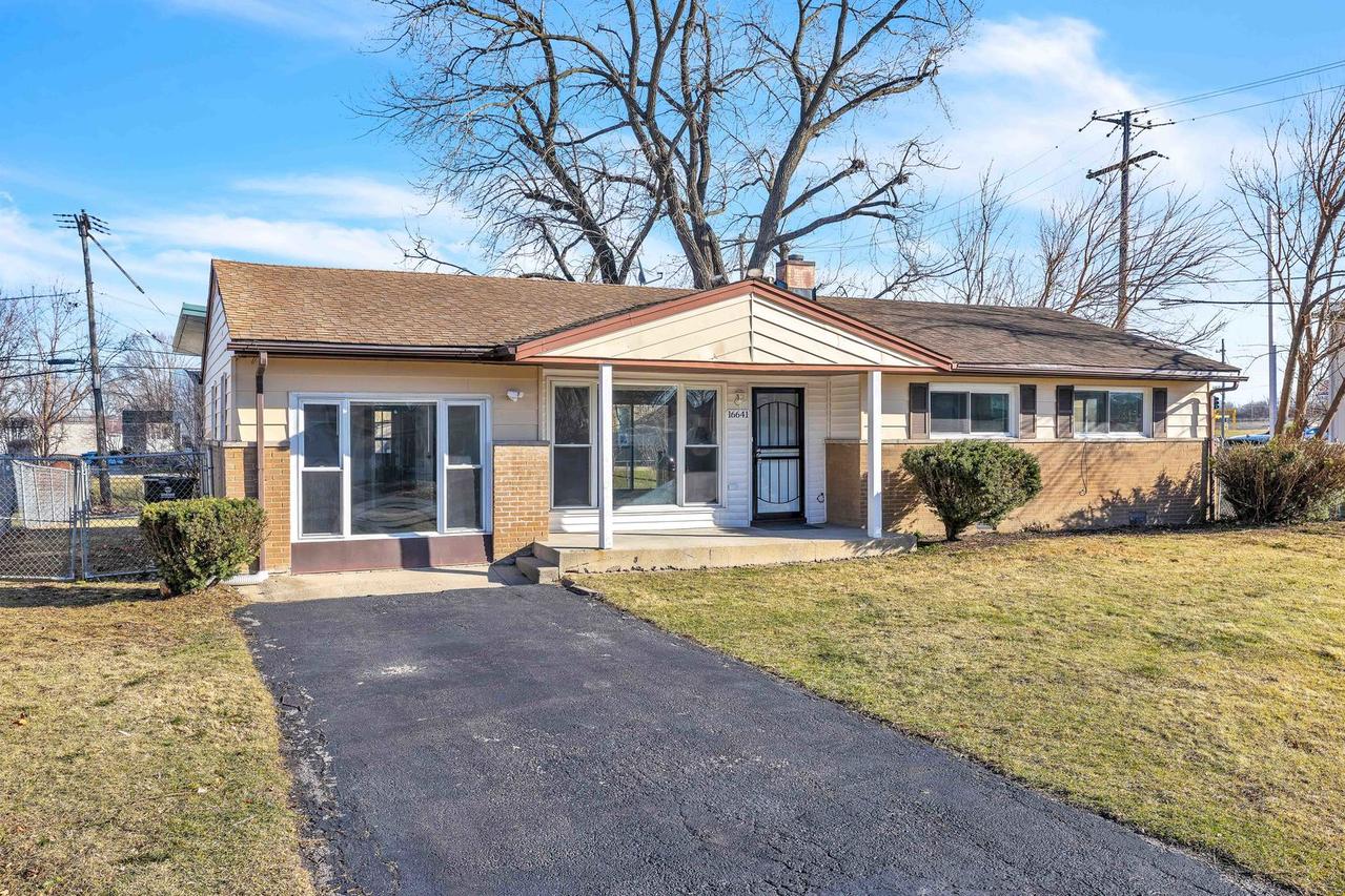 16641 Sawyer Ave., Markham, IL 60428
