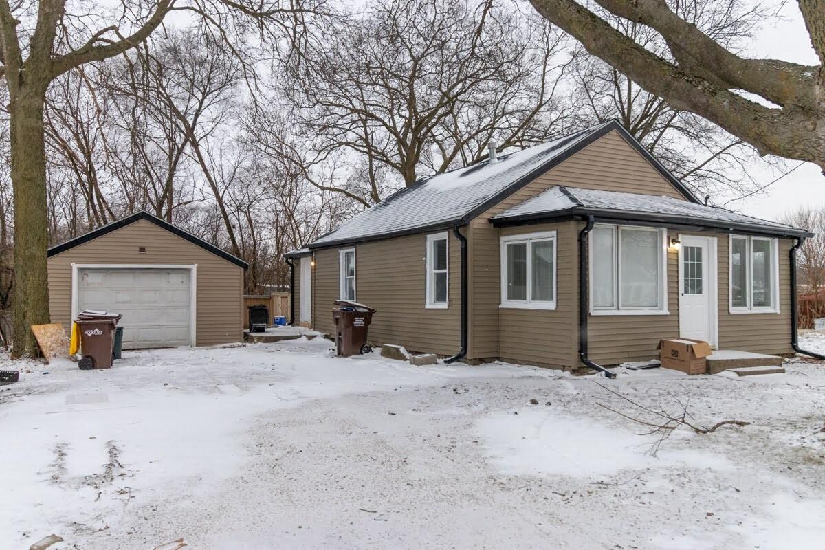 821 Sawyer Rd., Rockford, IL 61109