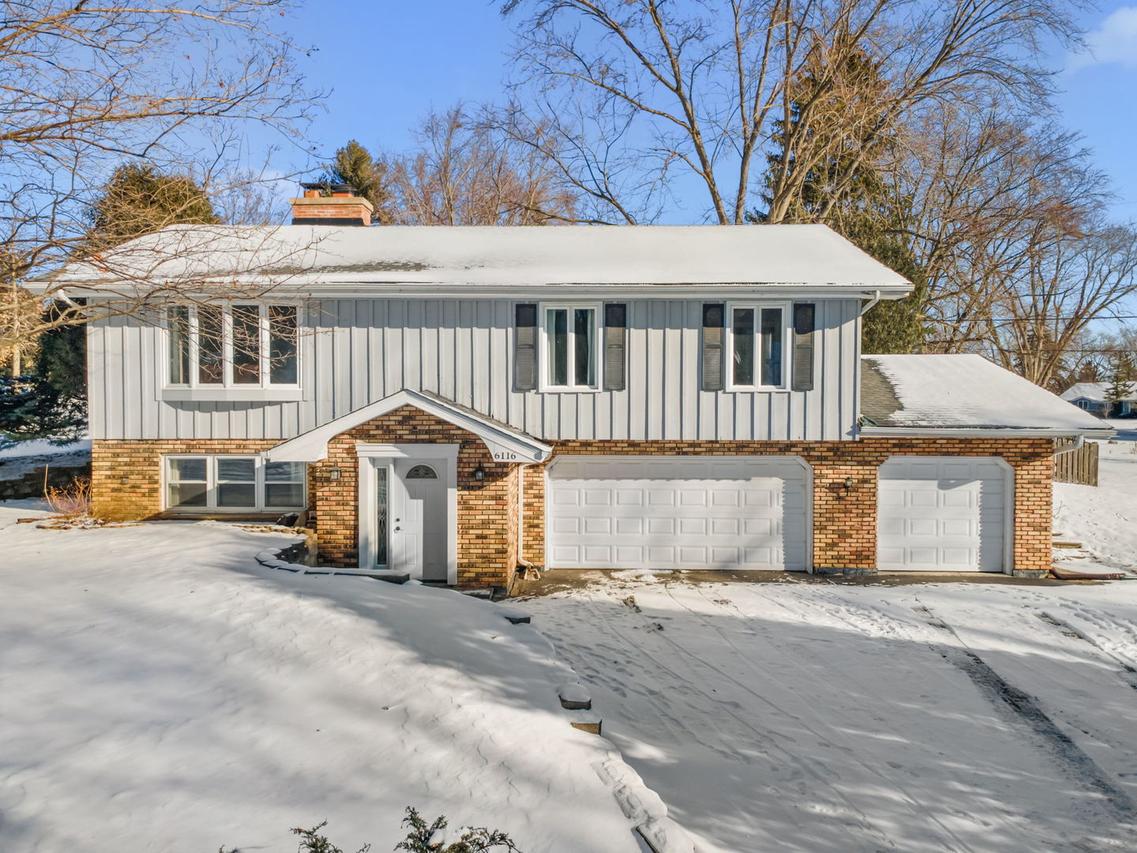 6116 Running Iron Dr., Crystal Lake, IL 60012