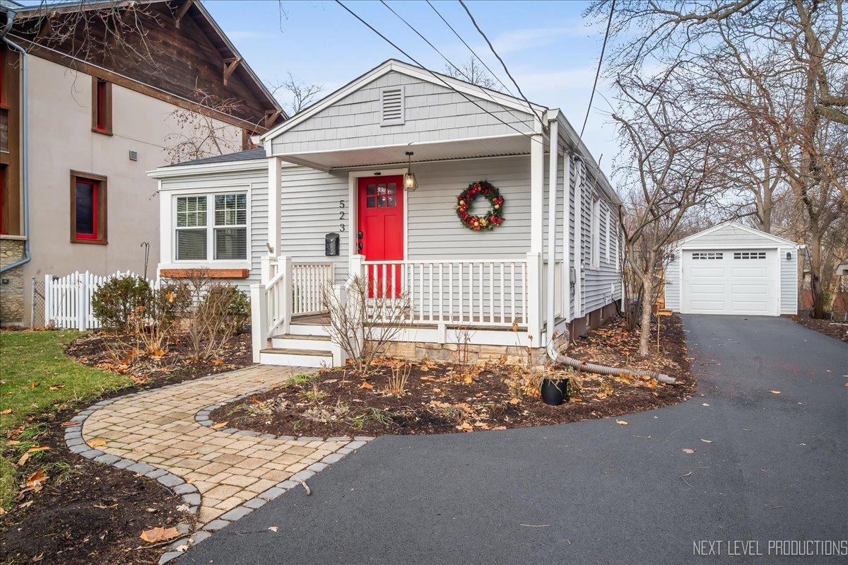 523 Eklund Ave., Geneva, IL 60134