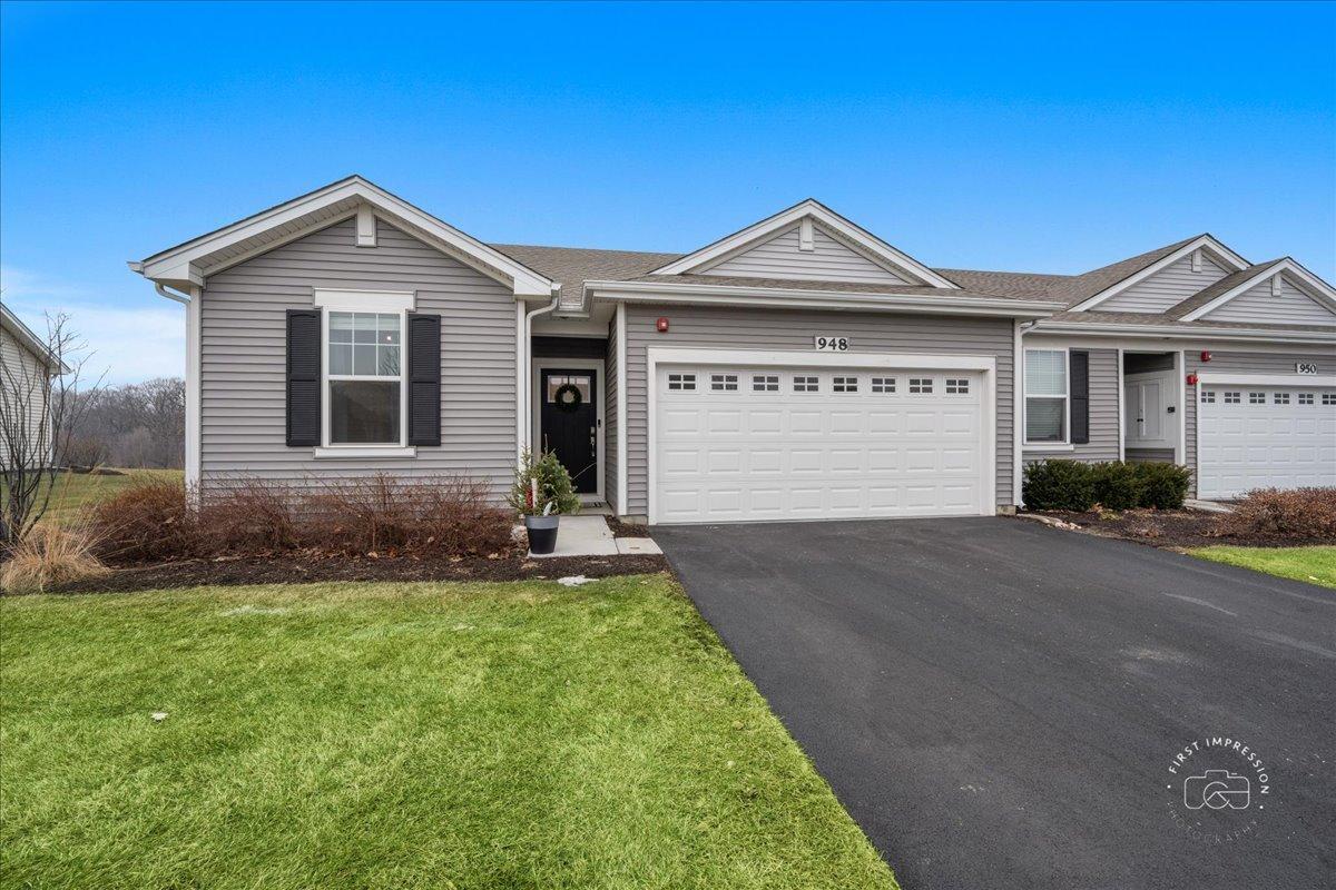 948 Darwin St., North Aurora, IL 60542