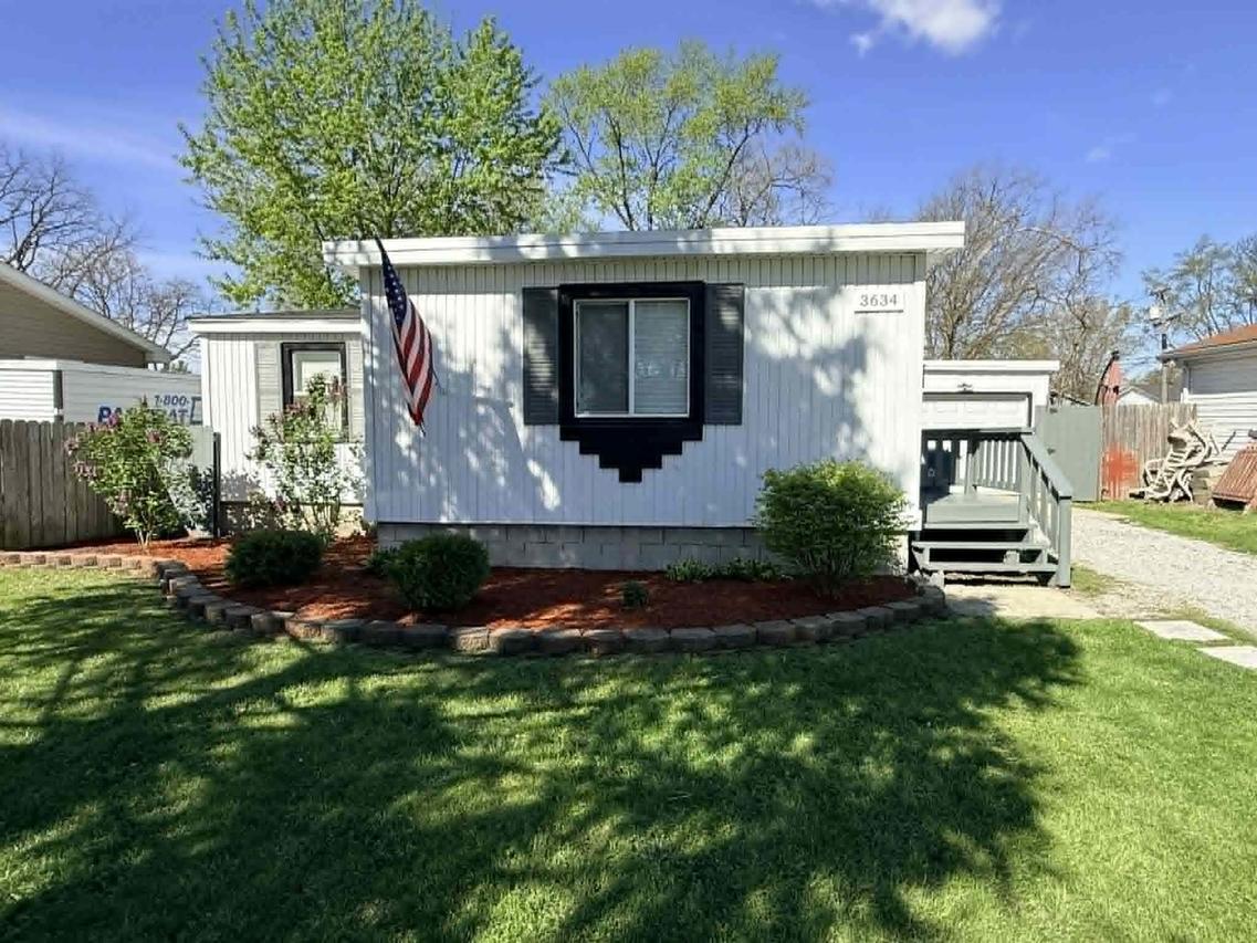 3634 Sangamon St., Steger, IL 60475