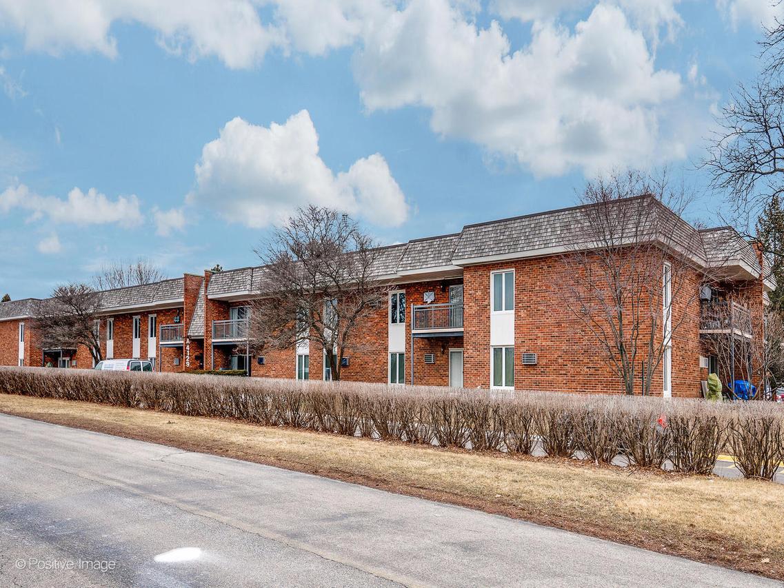 4129 Saratoga Ave. #106, Downers Grove, IL 60515