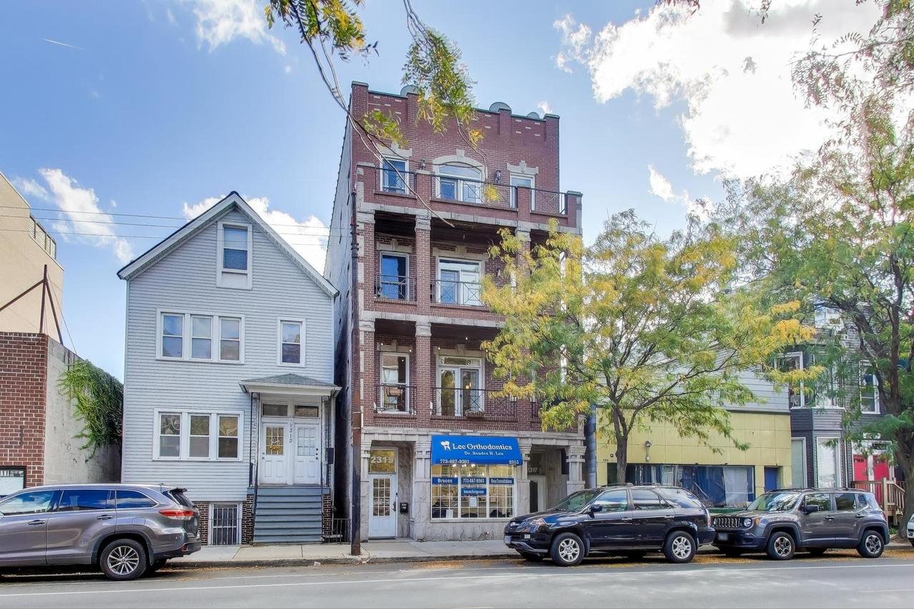 2317 W Belmont Ave. #1, Chicago, IL 60618