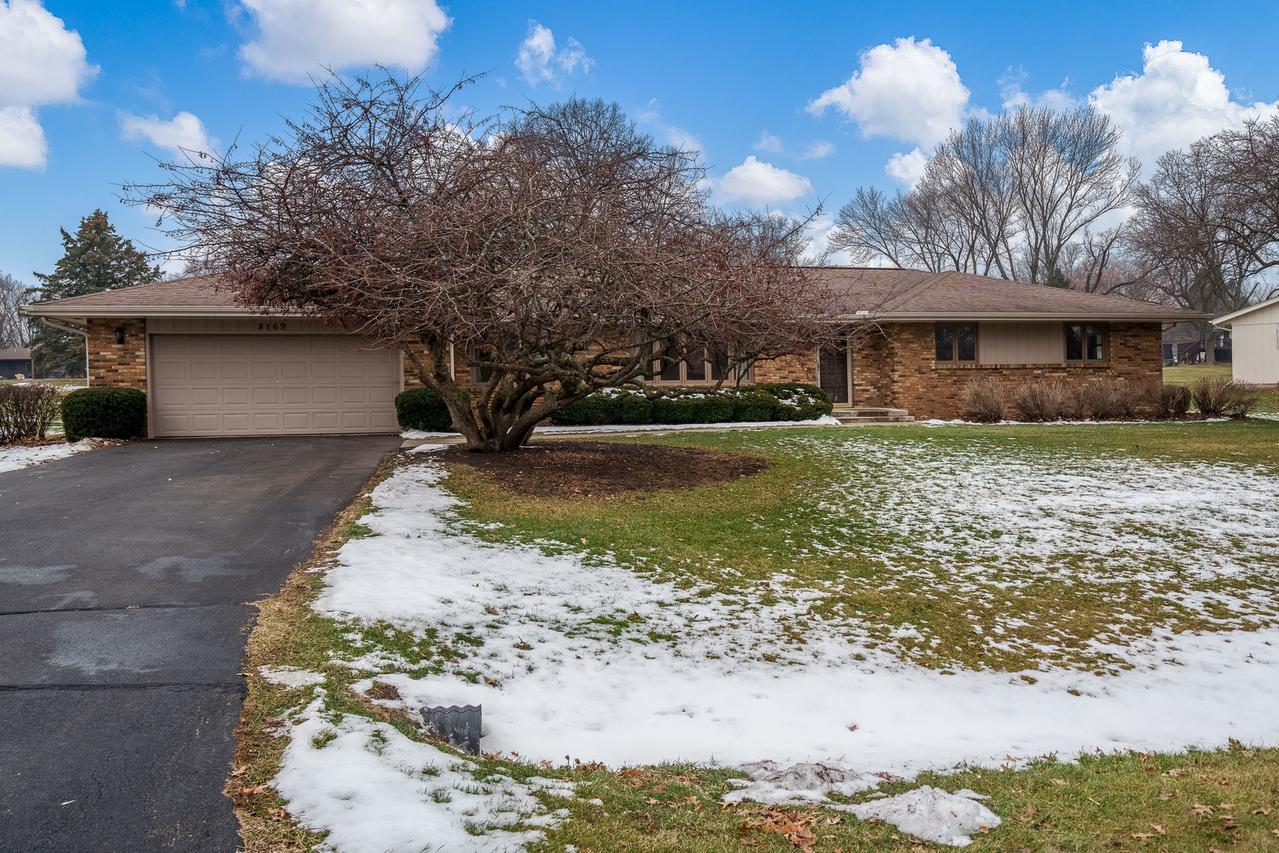 8169 Clockview Rd., Rockford, IL 61108