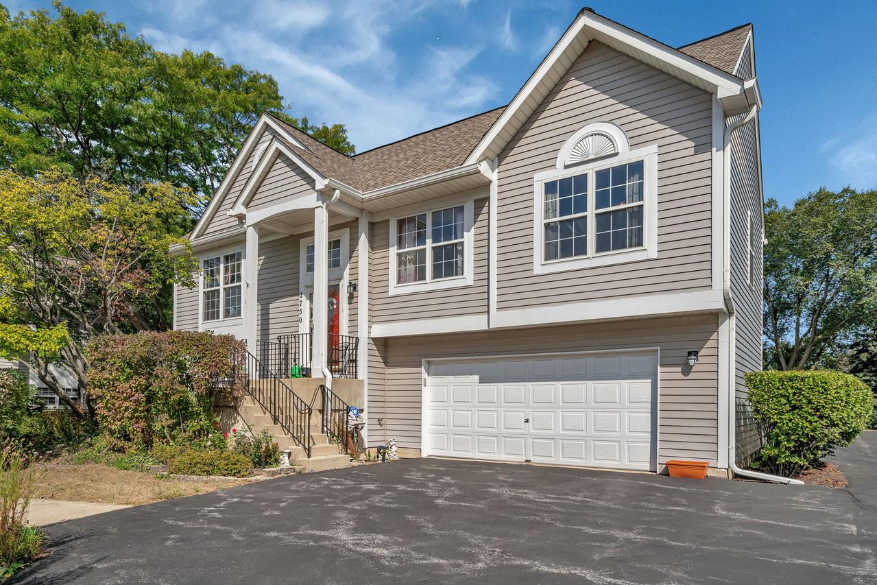 2750 Shelly Ln., Aurora, IL 60504