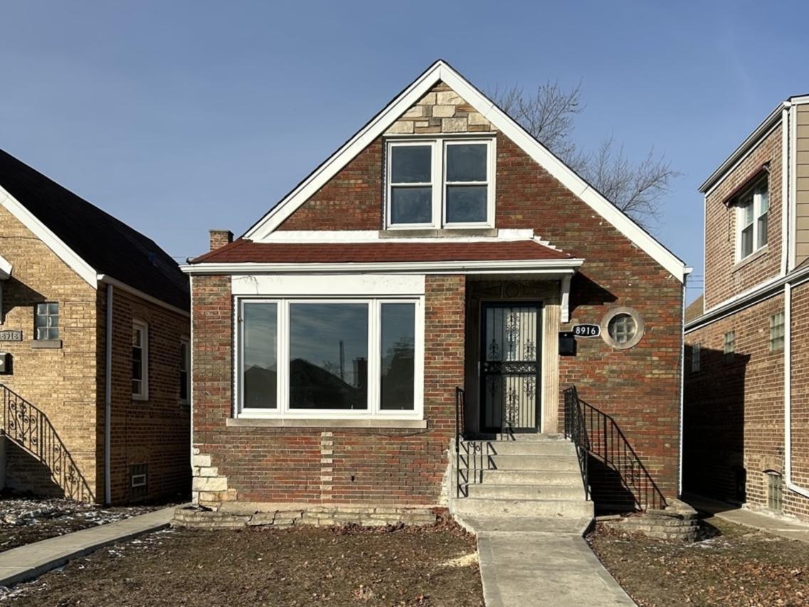 8916 S Merrill Ave., Chicago, IL 60617