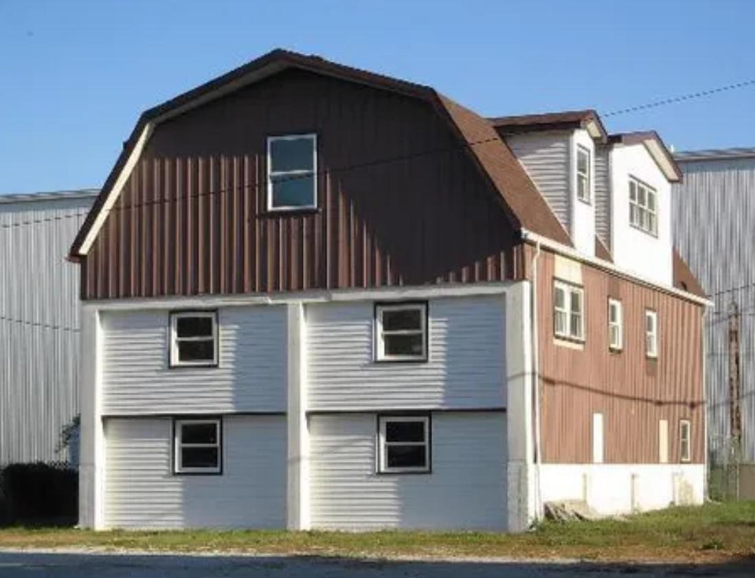 205 1/2 N Oak St., Loda, IL 60948