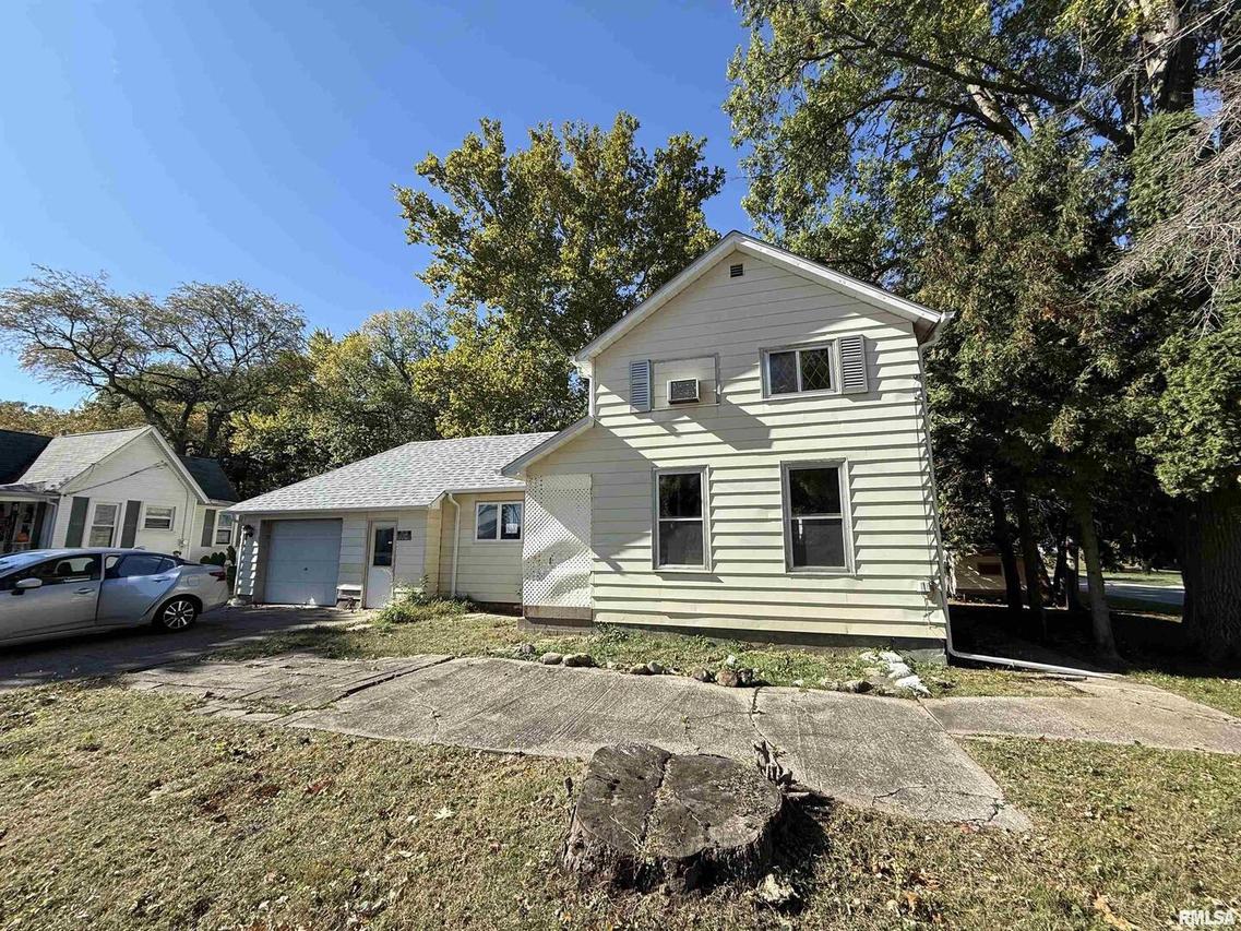 315 N East St., Cambridge, IL 61238