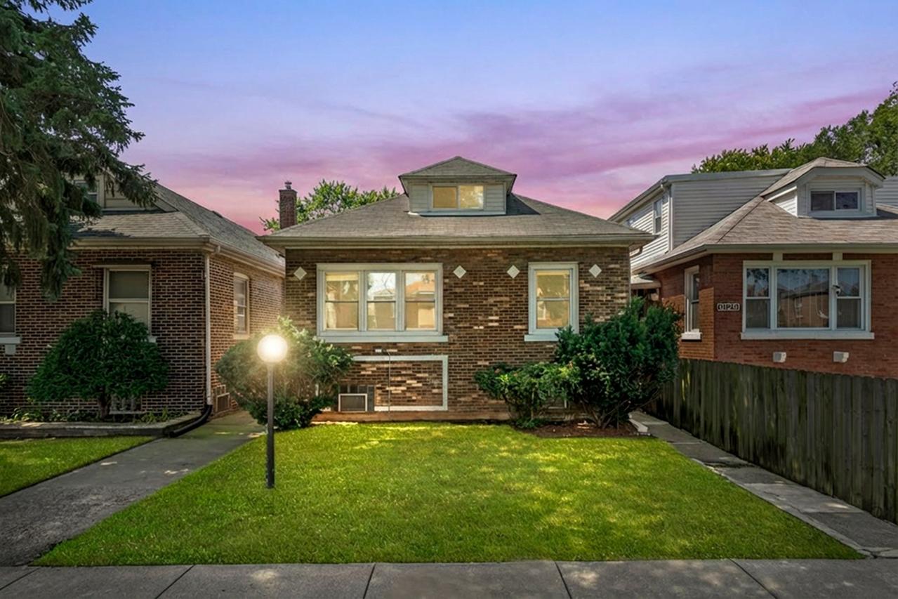 9132 S Saginaw Ave., Chicago, IL 60617