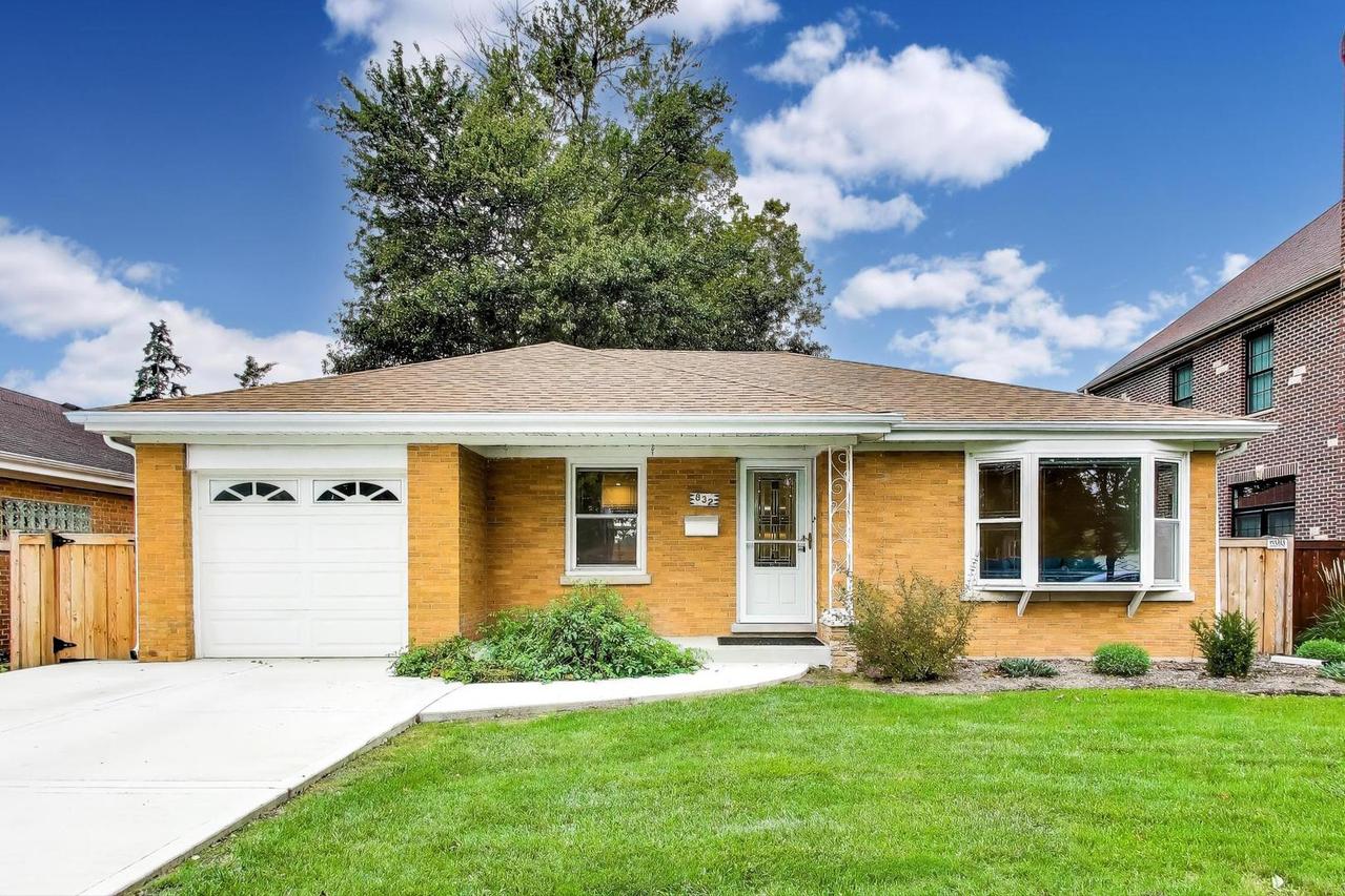 832 N Delphia Ave., Park Ridge, IL 60068