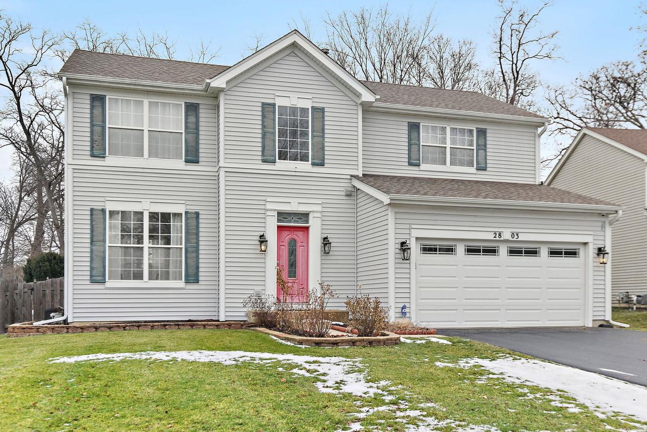 2803 Hidden Valley Ct., Carpentersville, IL 60110