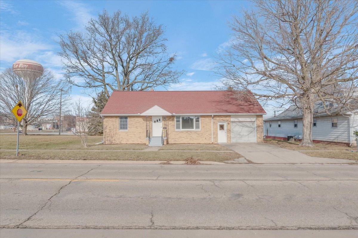 306 E Cedar St., Leroy, IL 61752