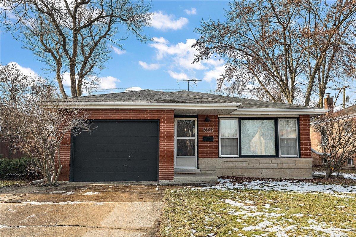 18522 Dixie Hwy., Homewood, IL 60430