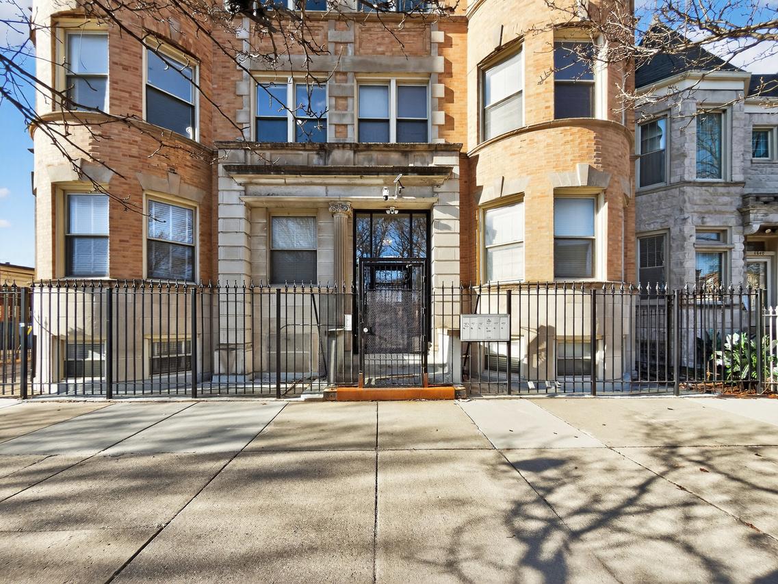 4646 S Prairie Ave. #2S, Chicago, IL 60653