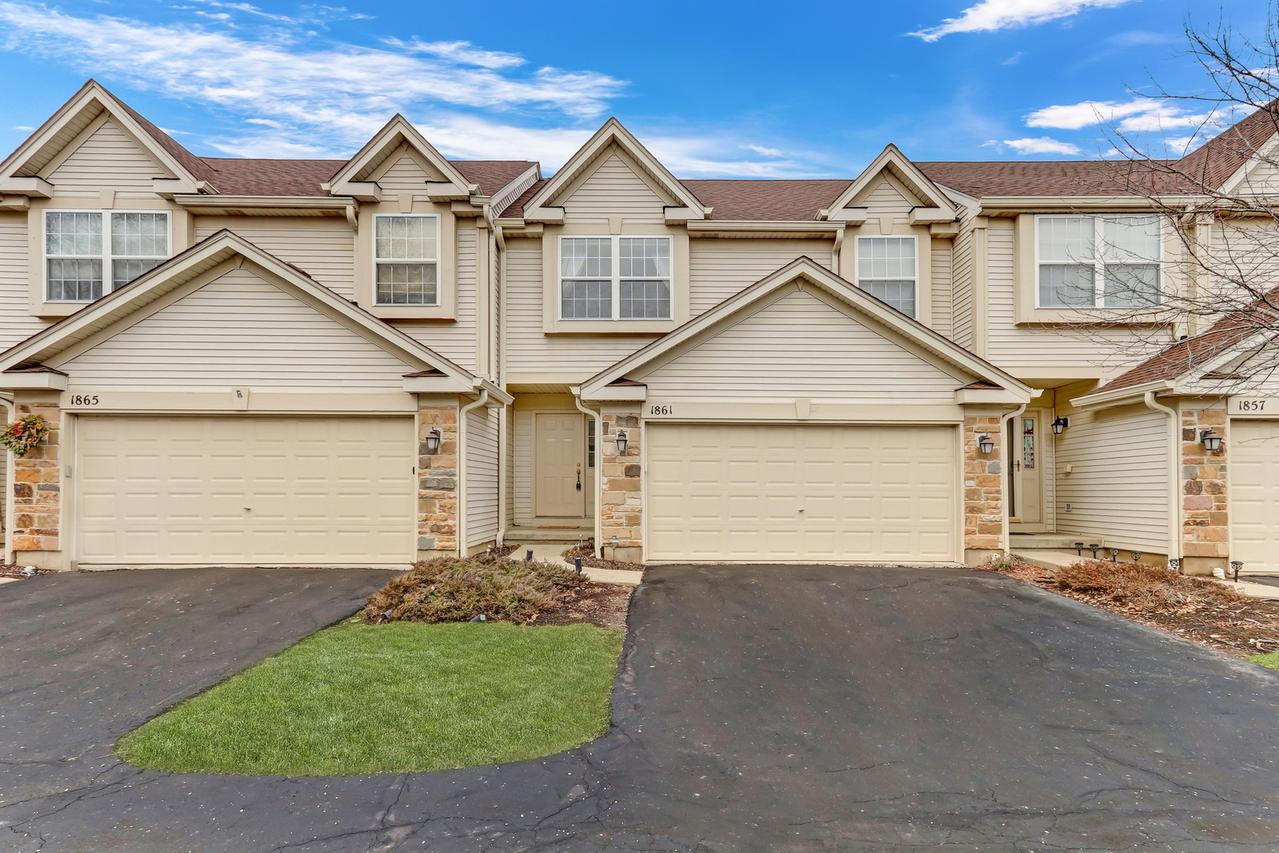 1861 Maplewood Ct., Grayslake, IL 60030