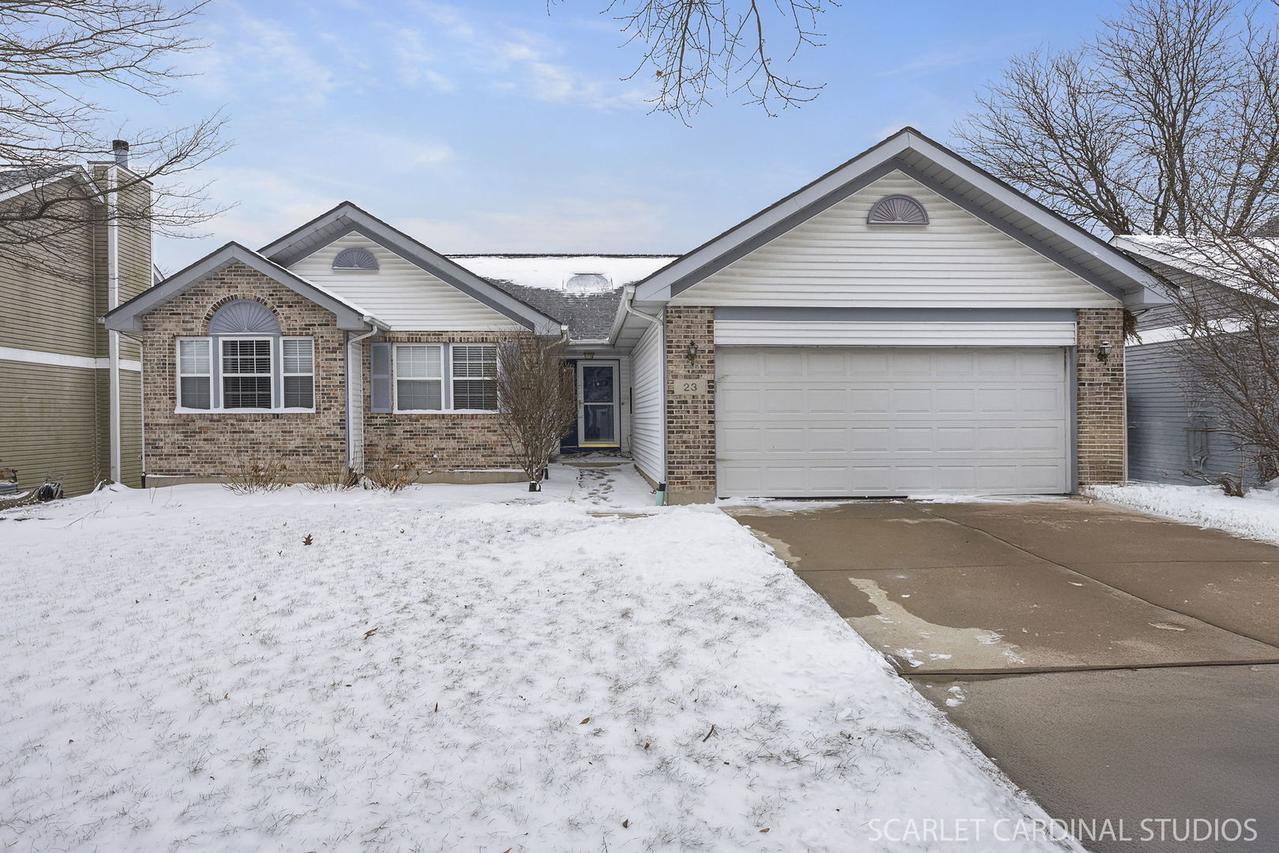 23 Westmoor Ct., Aurora, IL 60502