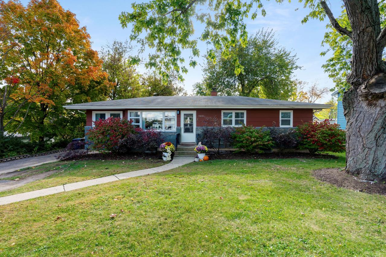 5010 N Westwood Dr., Mchenry, IL 60051