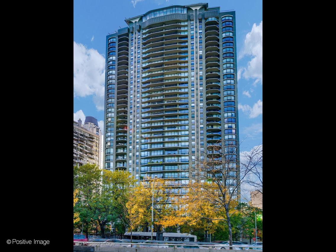 1040 N Lake Shore Dr. #16C, Chicago, IL 60611