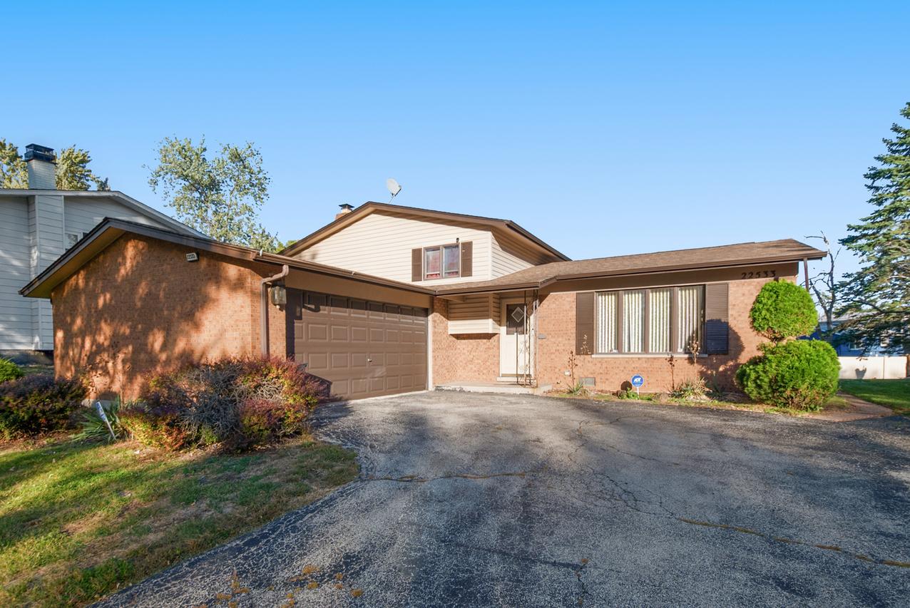 22533 Arquilla Dr., Richton Park, IL 60471