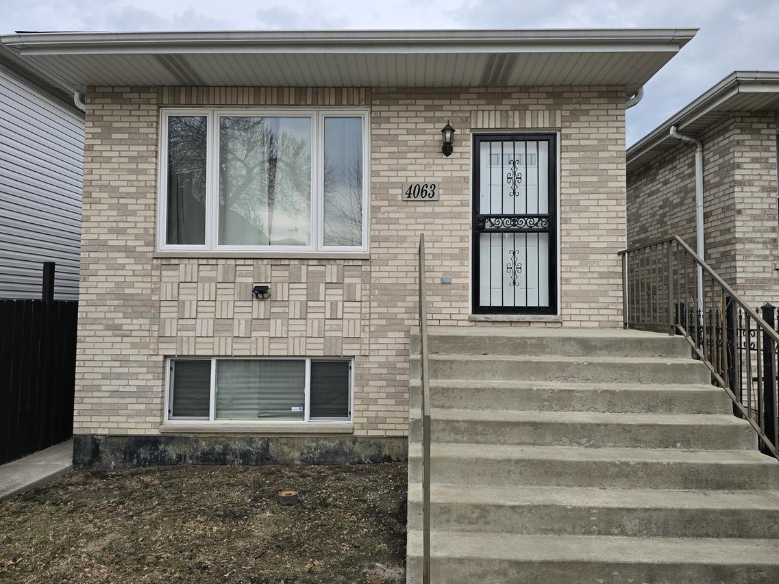 4063 S Rockwell St., Chicago, IL 60632