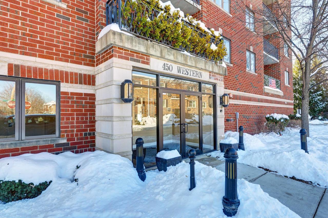 450 S Western Ave. #506, Des Plaines, IL 60016