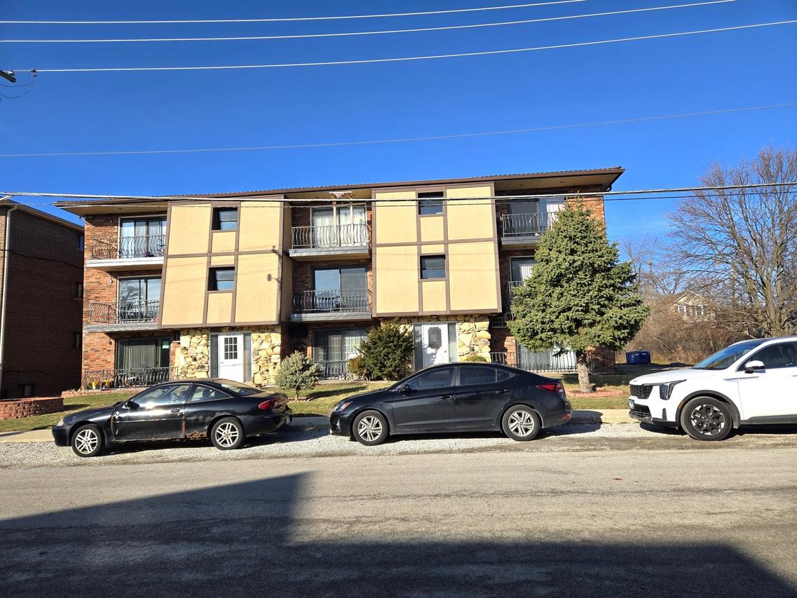 6914 W Crandall Ave. #2M, Worth, IL 60482