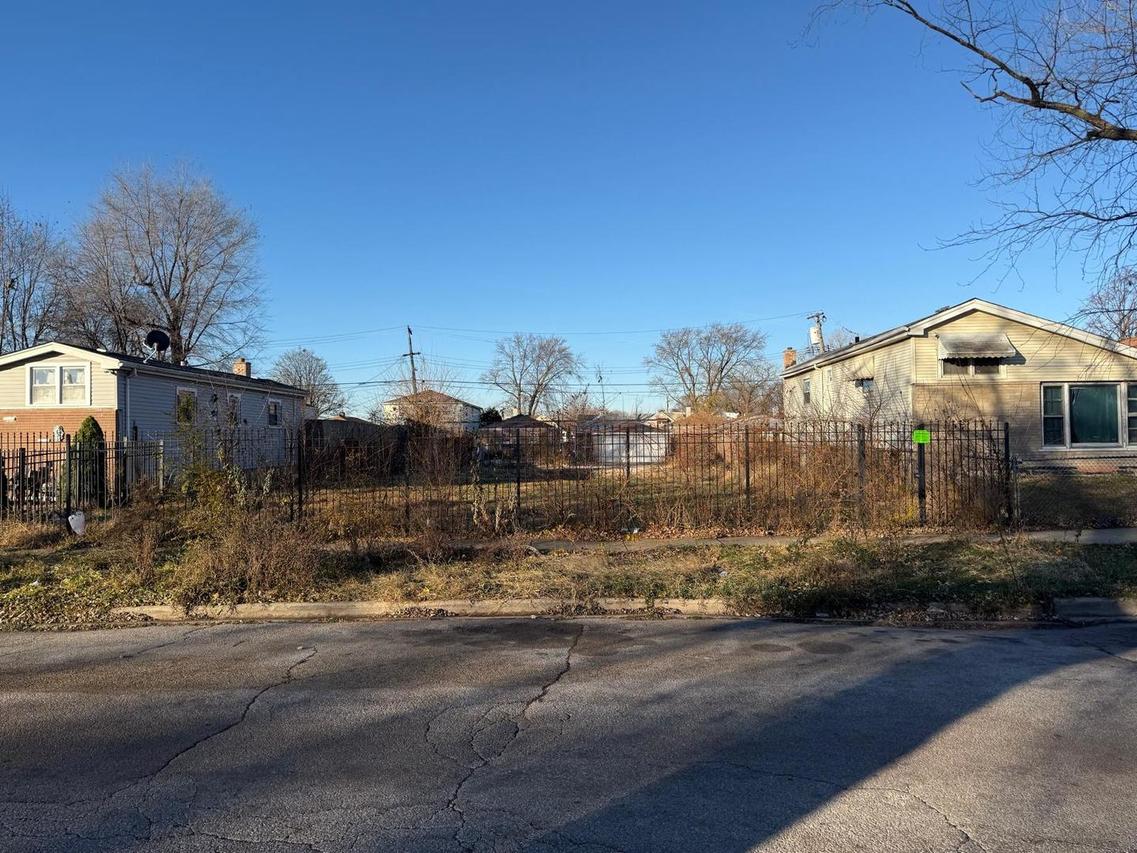 4436 S Leclaire Ave., Chicago, IL 60638