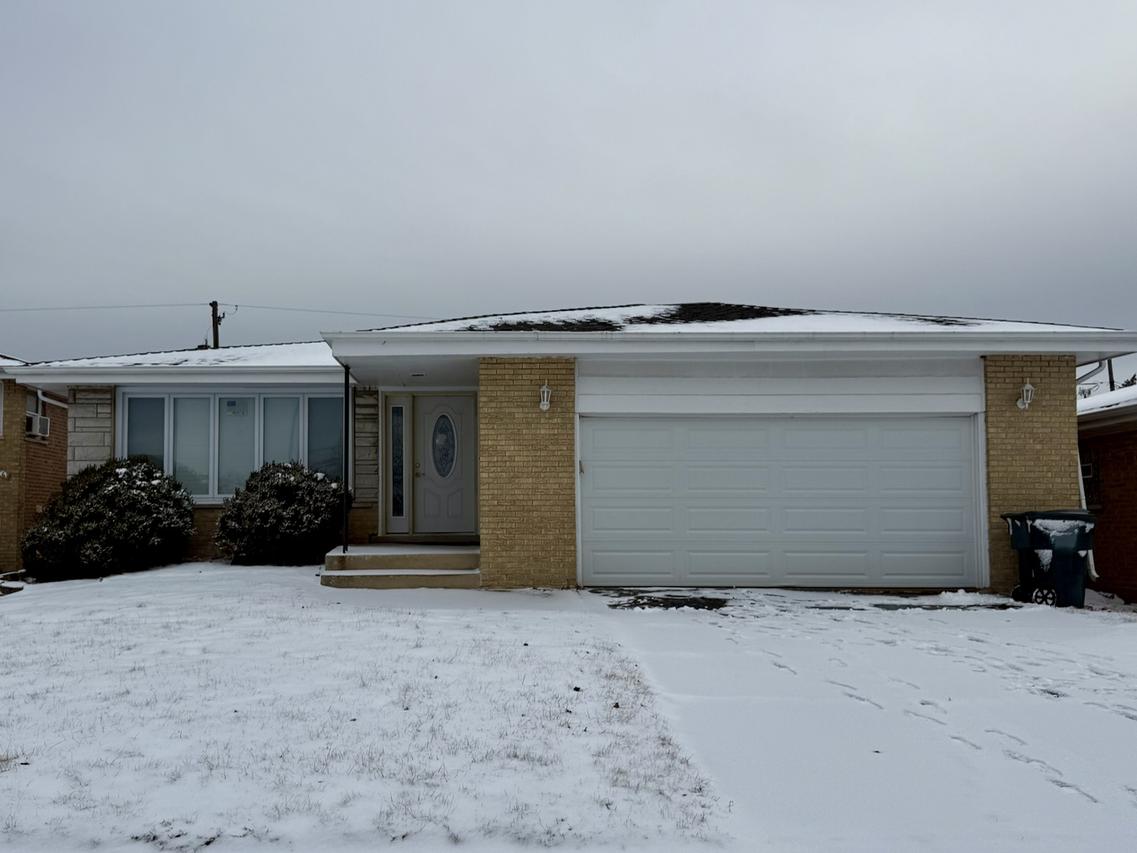 312 Calhoun Ave., Calumet City, IL 60409