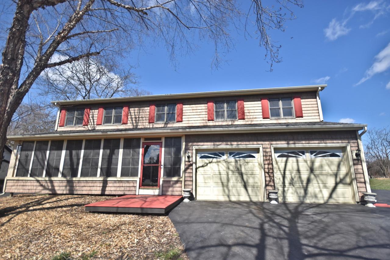 6N264 Weber Dr., St. Charles, IL 60174