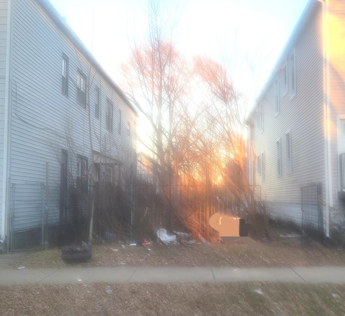 8415 S Mackinaw Ave., Chicago, IL 60617