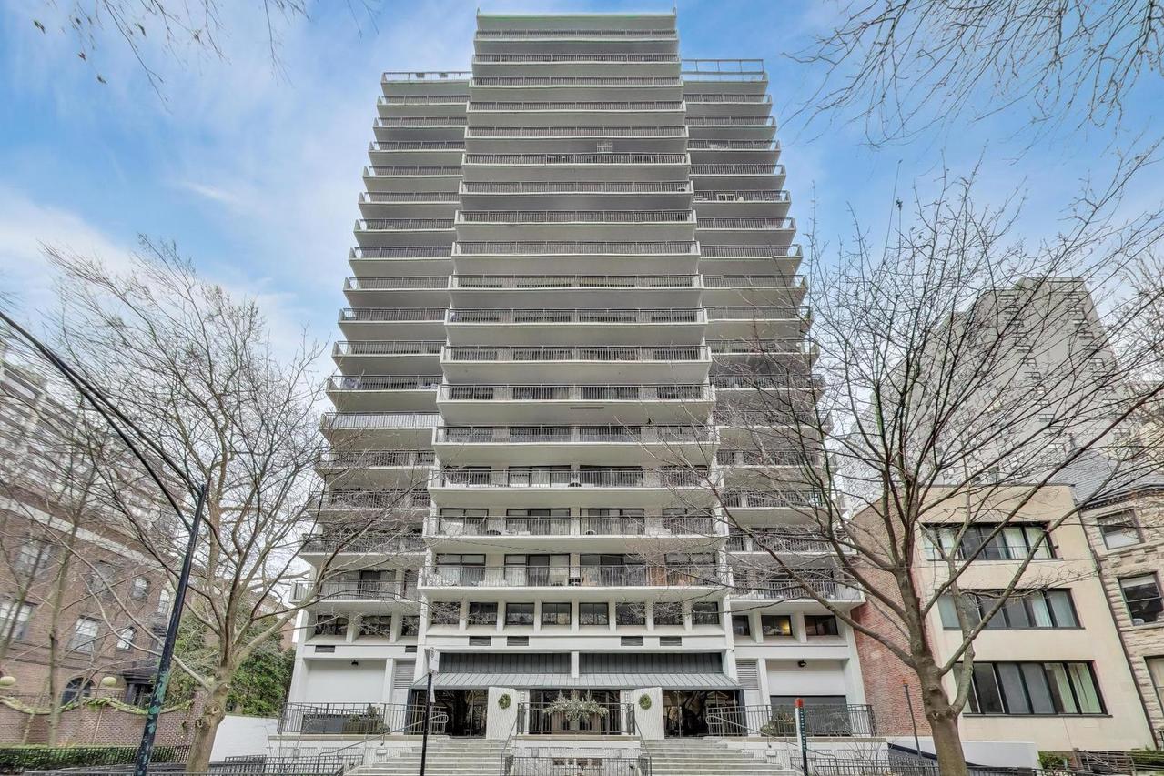 1430 N Astor St. #12A, Chicago, IL 60610