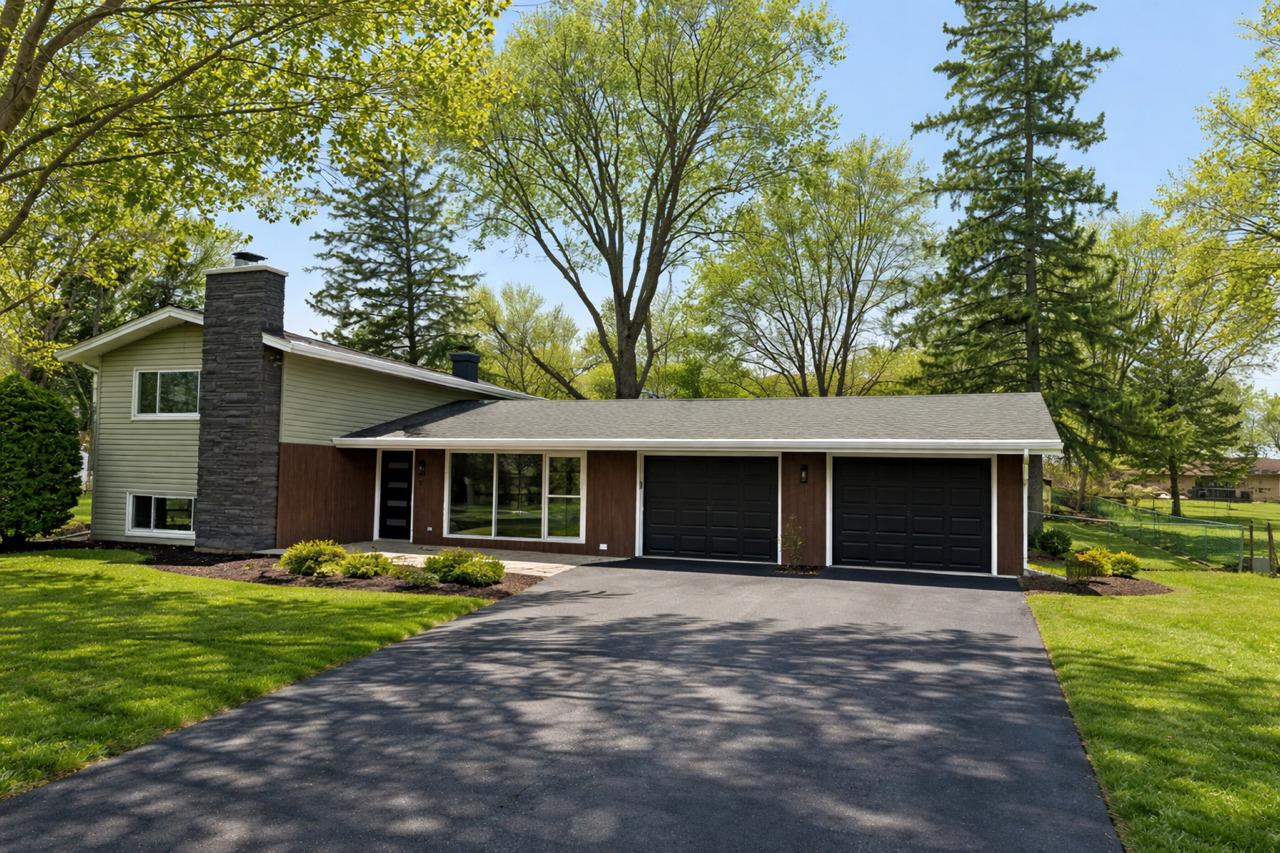 126 Rosedale Ct., Bloomingdale, IL 60108