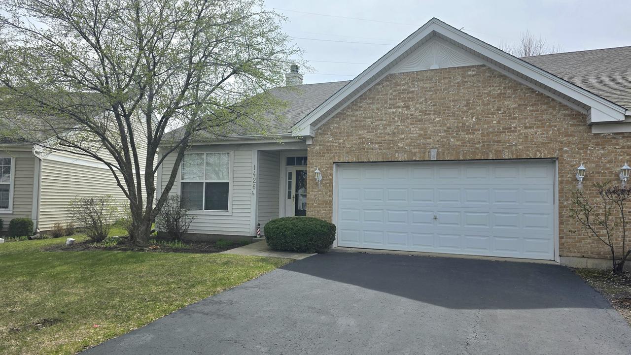 1426 Cambria Dr., Dekalb, IL 60115