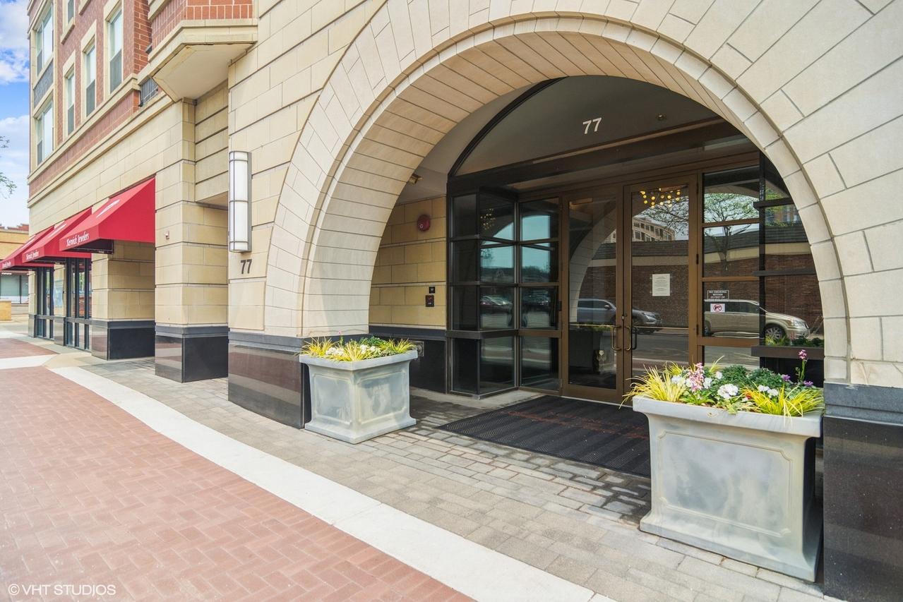 77 S Evergreen Ave. #606, Arlington Heights, IL 60005