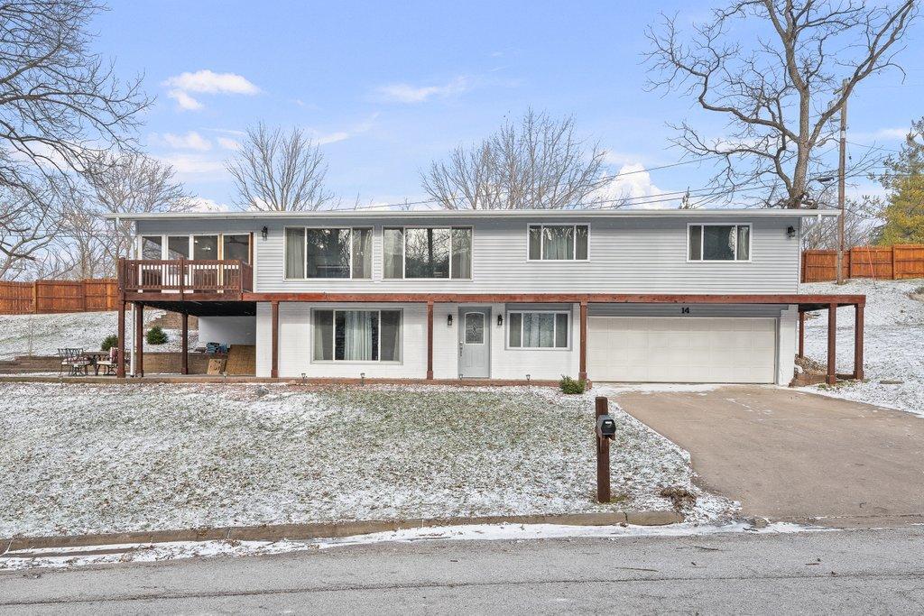 14 Forest View Dr., Coal Valley, IL 61240