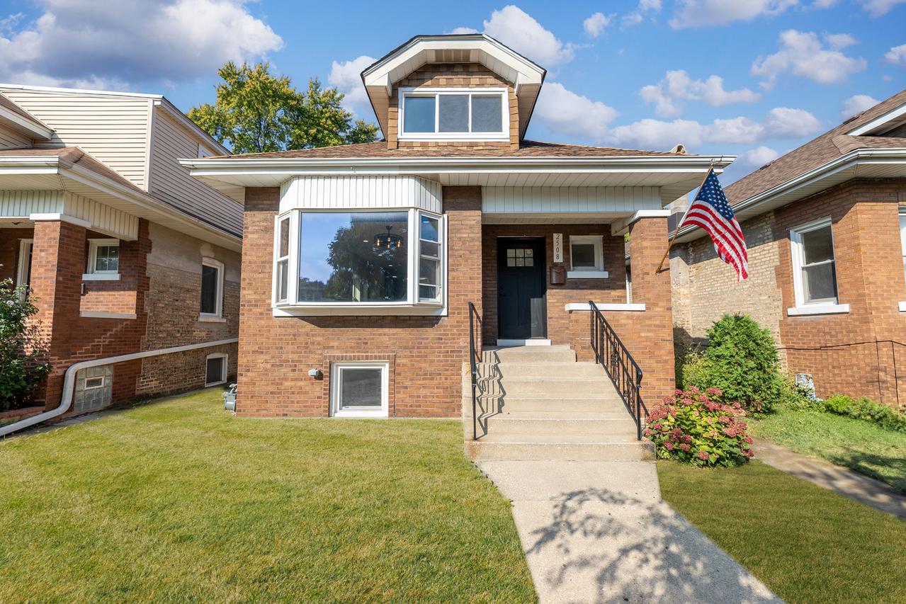 2508 Kenilworth Ave., Berwyn, IL 60402