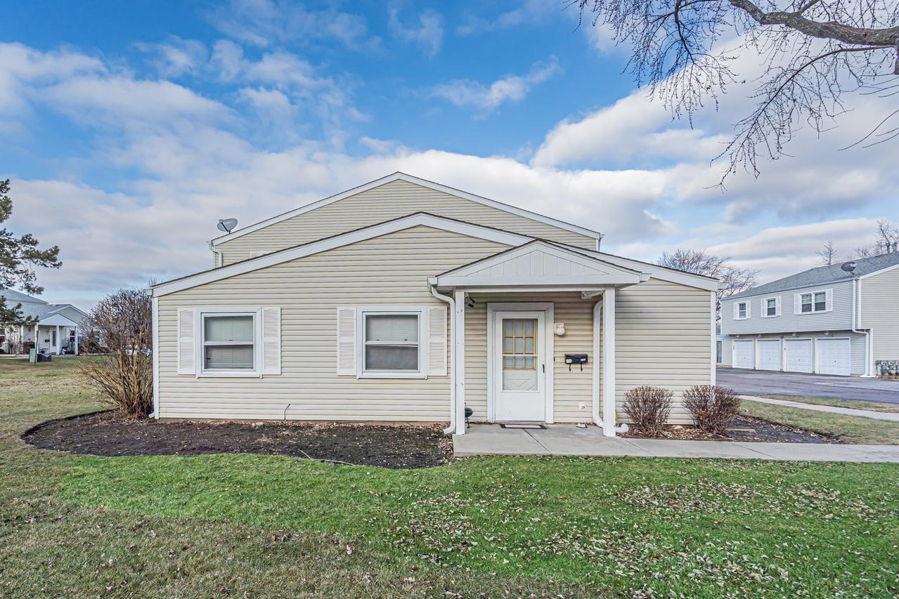194 Robert Ct. #A, Bartlett, IL 60103